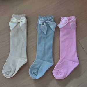 NWOT so cute! high socks baby/ toddler Bow Socks - 3-6 month